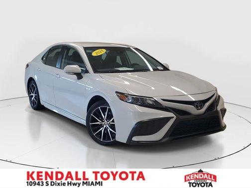 2024 Toyota Camry SE