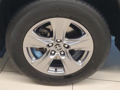 2022 Toyota RAV4 Hybrid LE