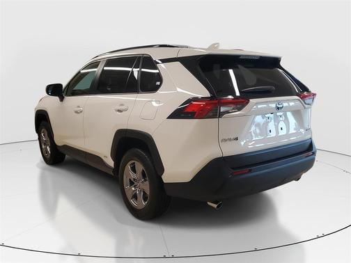 2022 Toyota RAV4 Hybrid LE
