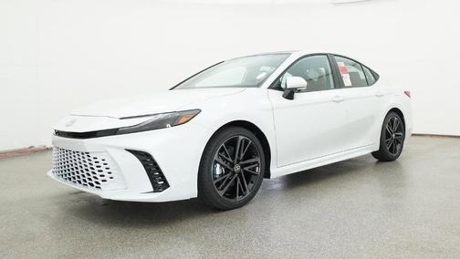 Pearl 2026 Toyota Camry XSE