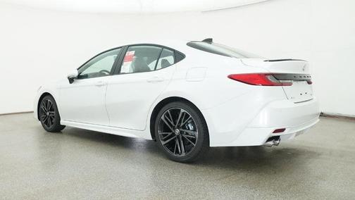 Pearl 2026 Toyota Camry XSE