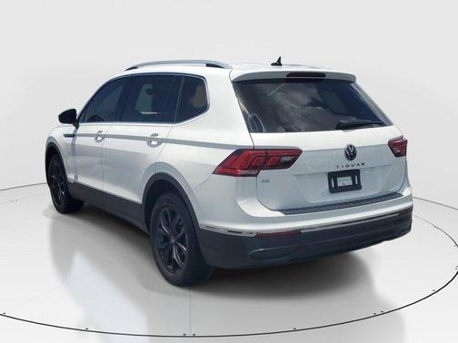 Pure White 2024 Volkswagen Tiguan 2.0T SE