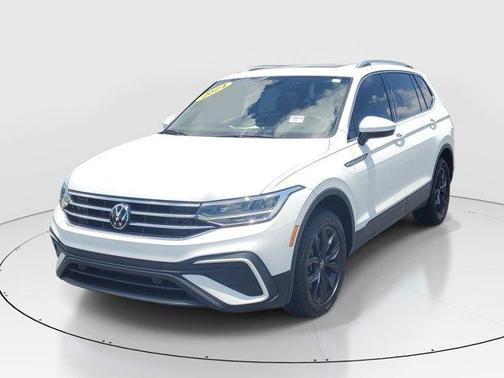 Pure White 2024 Volkswagen Tiguan 2.0T SE