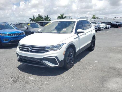 Pure White 2024 Volkswagen Tiguan 2.0T SE