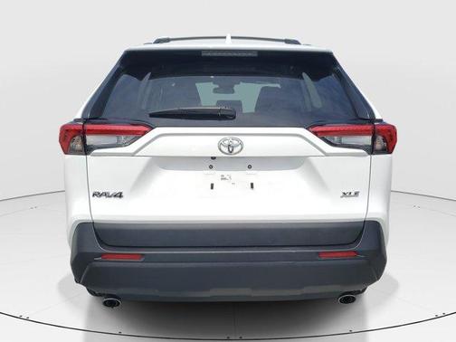 Ice 2024 Toyota RAV4 XLE