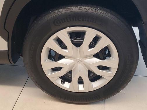 Silver 2022 Toyota Corolla Cross L