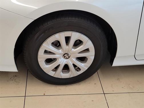 2022 Toyota Prius L