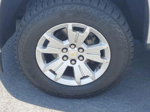 Silver Ice Metallic 2020 Chevrolet Colorado LT