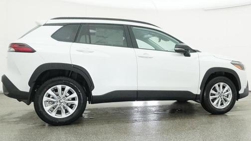 Pearl 2026 Toyota Corolla Cross LE