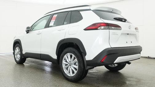 Pearl 2026 Toyota Corolla Cross LE