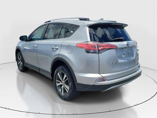 Silver Sky Metallic 2018 Toyota RAV4 XLE
