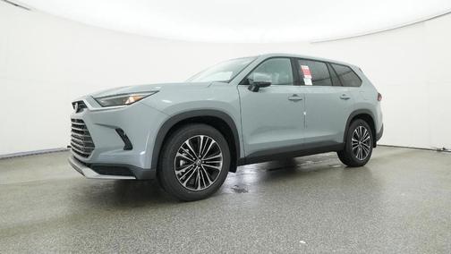2026 Toyota Highlander 