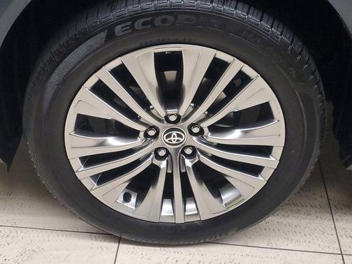 2024 Toyota Venza XLE