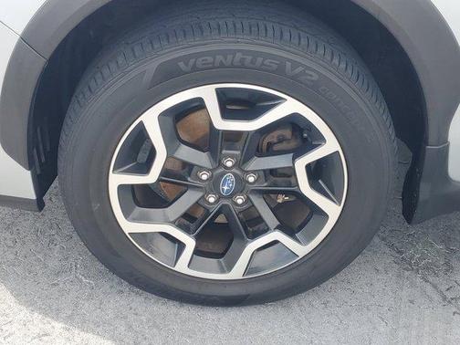 Ice Silver Metallic 2017 Subaru Crosstrek 2.0i Premium