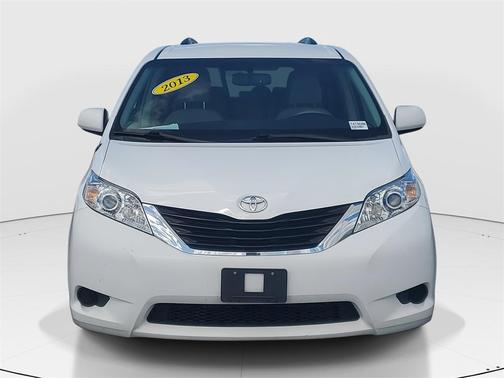 2013 Toyota Sienna LE