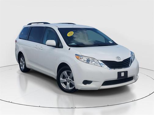 2013 Toyota Sienna LE