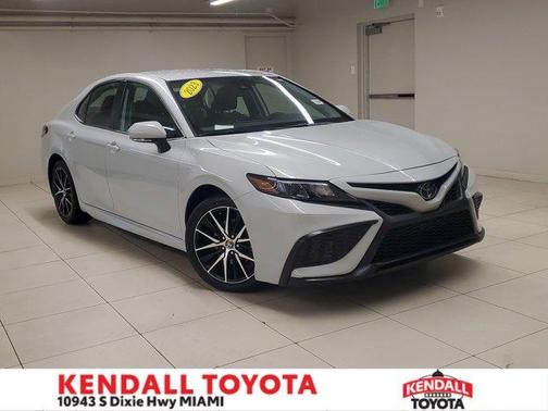 2023 Toyota Camry SE