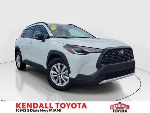Wind Chill Pearl 2025 Toyota Corolla Cross LE