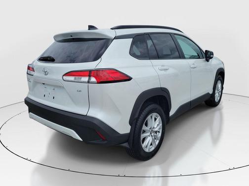 Wind Chill Pearl 2025 Toyota Corolla Cross LE