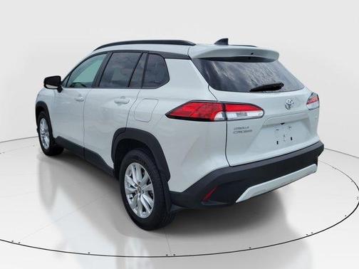 Wind Chill Pearl 2025 Toyota Corolla Cross LE