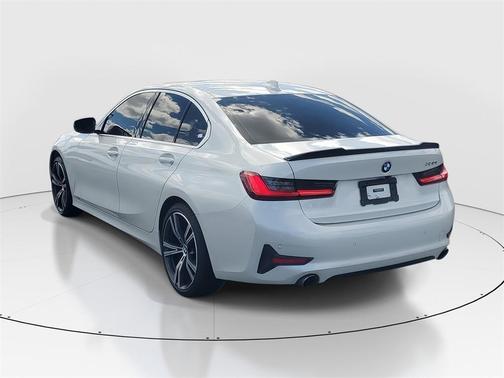 2020 BMW 330 i