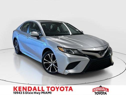 2020 Toyota Camry SE