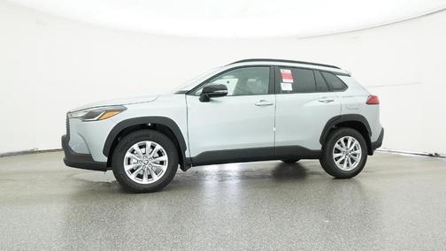2025 Toyota Corolla Cross LE