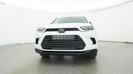 2025 Toyota Grand Highlander LE