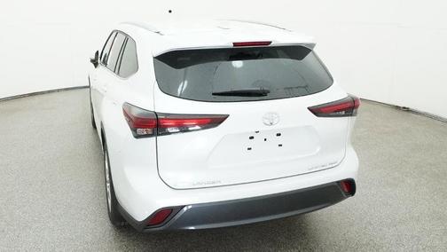 Pearl 2026 Toyota Highlander Limited