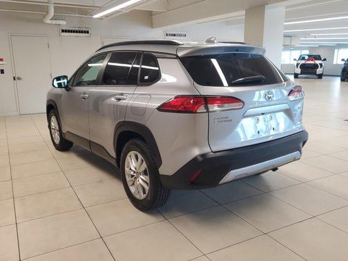 CELESTITE 2022 Toyota Corolla Cross LE