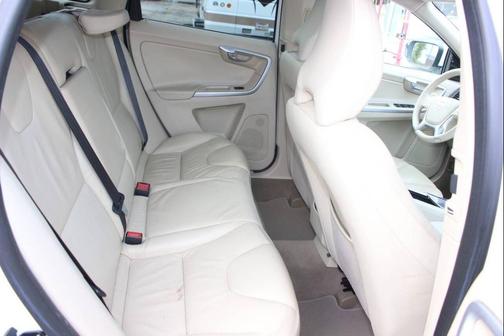 2011 Volvo XC60 3.2 R-Design