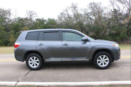 2013 Toyota Highlander SE