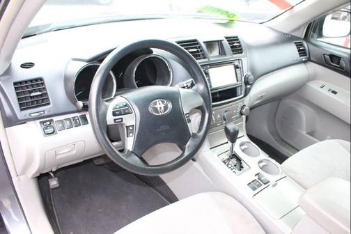 2013 Toyota Highlander SE