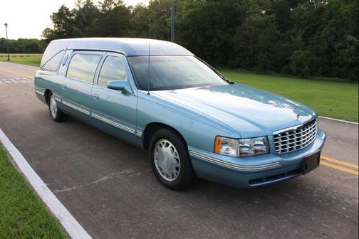 1999 Cadillac DeVille Base