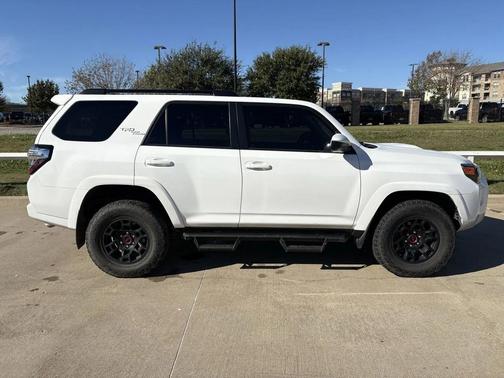 2022 Toyota 4Runner TRD Off Road