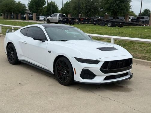 Oxford White 2024 Ford Mustang GT Premium