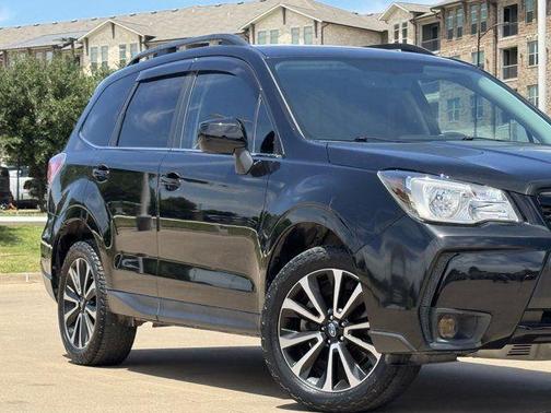 Crystal Black Silica 2018 Subaru Forester 2.0XT Premium