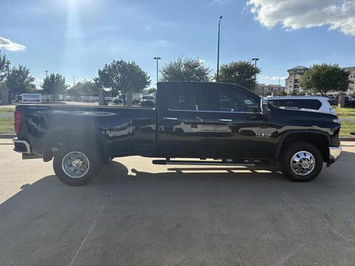 2025 Chevrolet Silverado 3500 LTZ