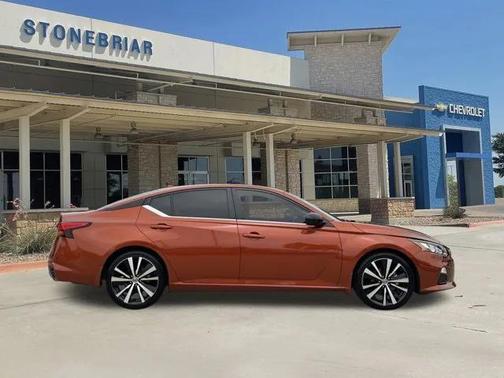 2021 Nissan Altima SR FWD