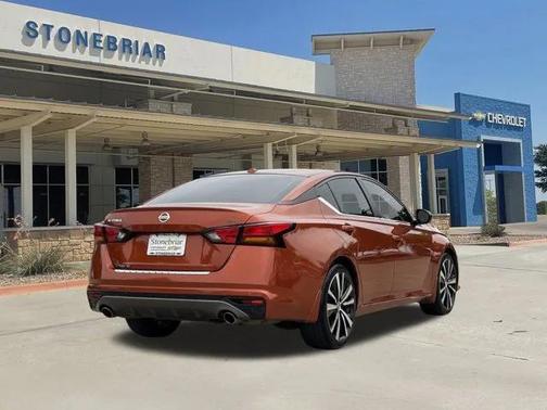 2021 Nissan Altima SR FWD