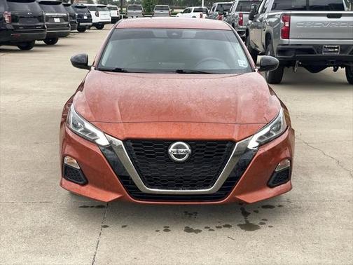 2021 Nissan Altima SR FWD