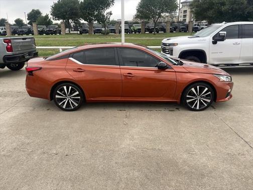 2021 Nissan Altima SR FWD