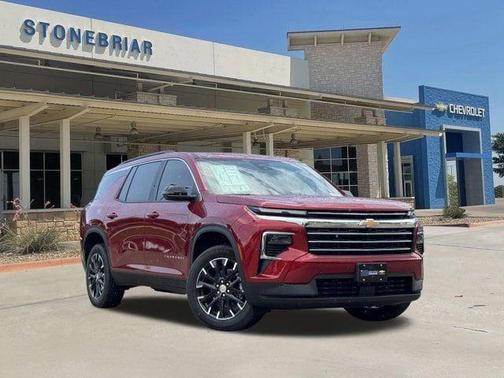 Radiant Red Tintcoat 2026 Chevrolet Traverse LT