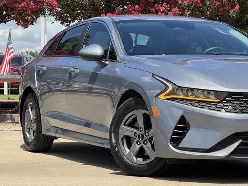 2023 Kia K5 LXS