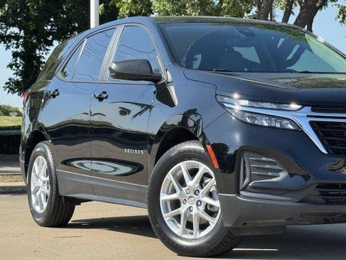 Mosaic Black Metallic 2024 Chevrolet Equinox LS