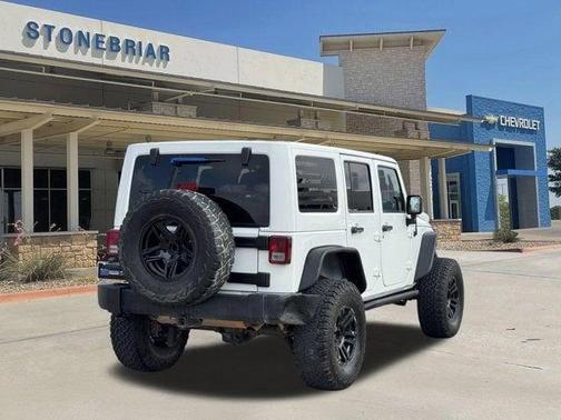 Bright White Clearcoat 2014 Jeep Wrangler Unlimited Sport