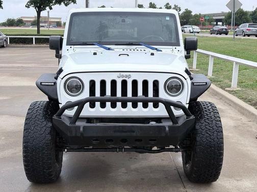 Bright White Clearcoat 2014 Jeep Wrangler Unlimited Sport