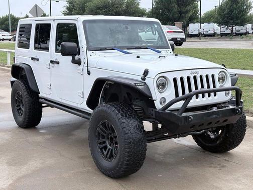 Bright White Clearcoat 2014 Jeep Wrangler Unlimited Sport
