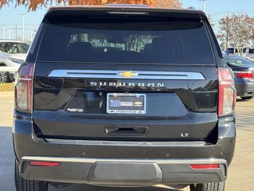 2024 Chevrolet Suburban LT