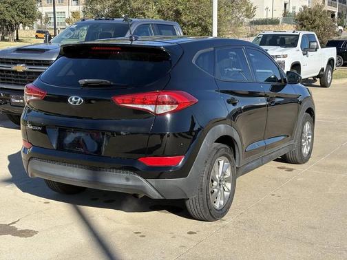 2017 Hyundai TUCSON SE